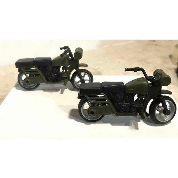 Pair Of Vintage Green Toy Military Motorcycles for Action Figures - Picture 5 of 15